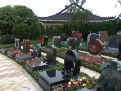 艺术墓碑：展现生命的故事，，，，转达永恒的情绪